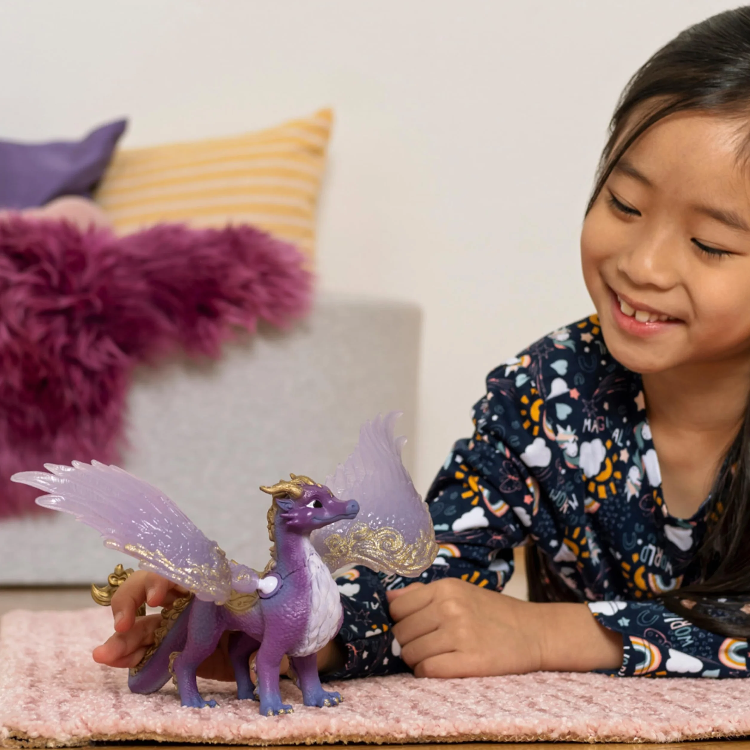 schleich BAYALA | Smok Nocnego Nieba 70762 | Szczegółowa figurka ze skrzydłami ruchomymi i przezroczystymi oraz wbudowanym magnesem | Idealny prezent dla dzieci | Zabawka od 5 lat | 15 x 10 x 18 cm
