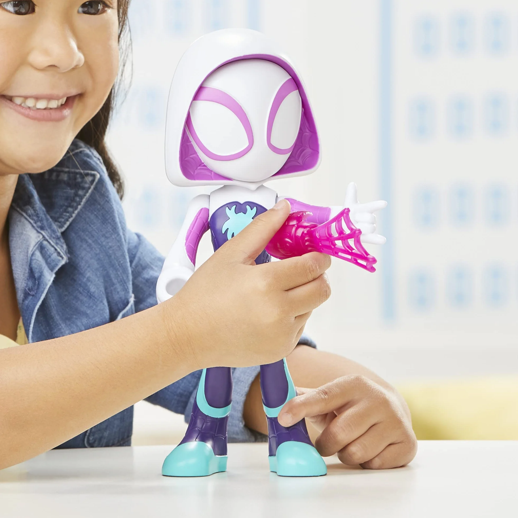 Superwielka figurka Ghost-Spider o wysokości 22,5 cm z serialu ""Spidey i super-kumple"" Marvela, zabawki dla przedszkolaków, zabawki z superbohaterami dla chłopców i dziewczynek w wieku od 3 lat