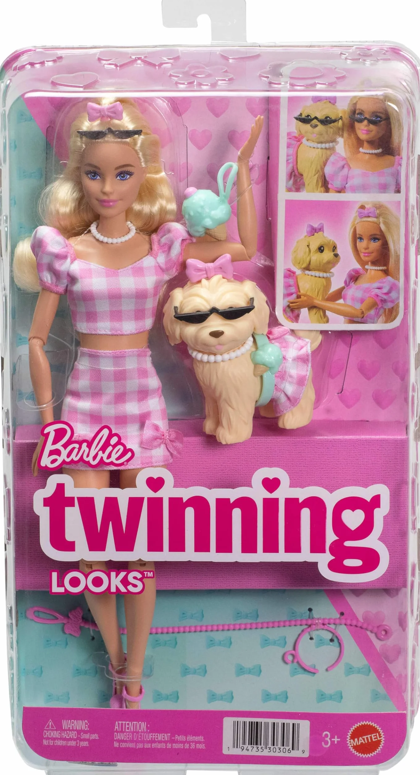 Barbie Jednakowa stylizacja Lalka i piesek – Kokardki Zestaw: lalka zabawka (blond włosy) i figurka pieska, ubranka w różową kratkę i akcesoria dla lalki i jej pupila, zabawka dla dzieci 3+, JFP36