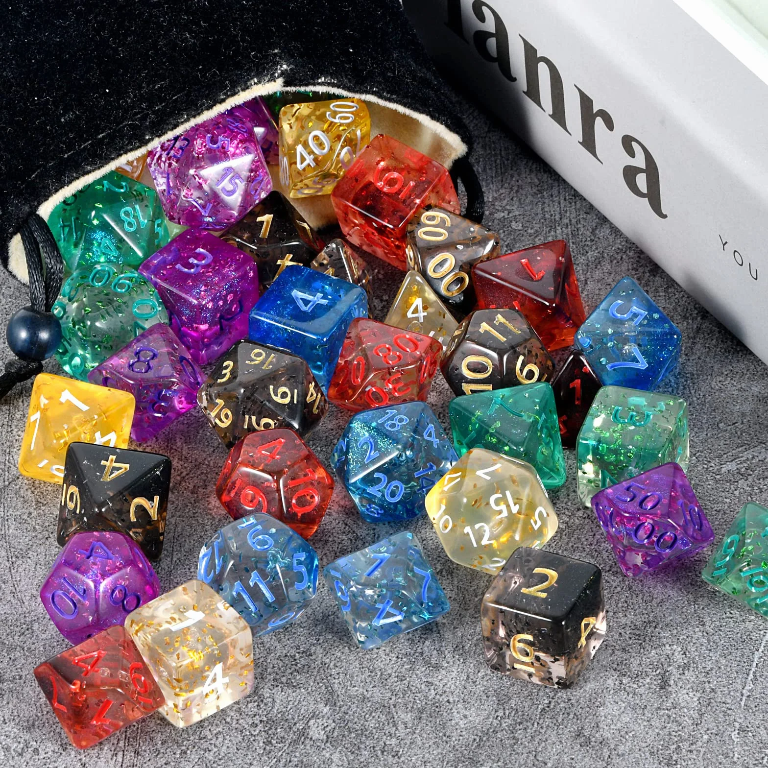 Kryształowa wstążka kości - czerwone, 7-częściowy zestaw wielościenny, materiał akrylowy, D4, D6, D8, D10, D12, D20, idealne do D&D, MTG, gier stołowych