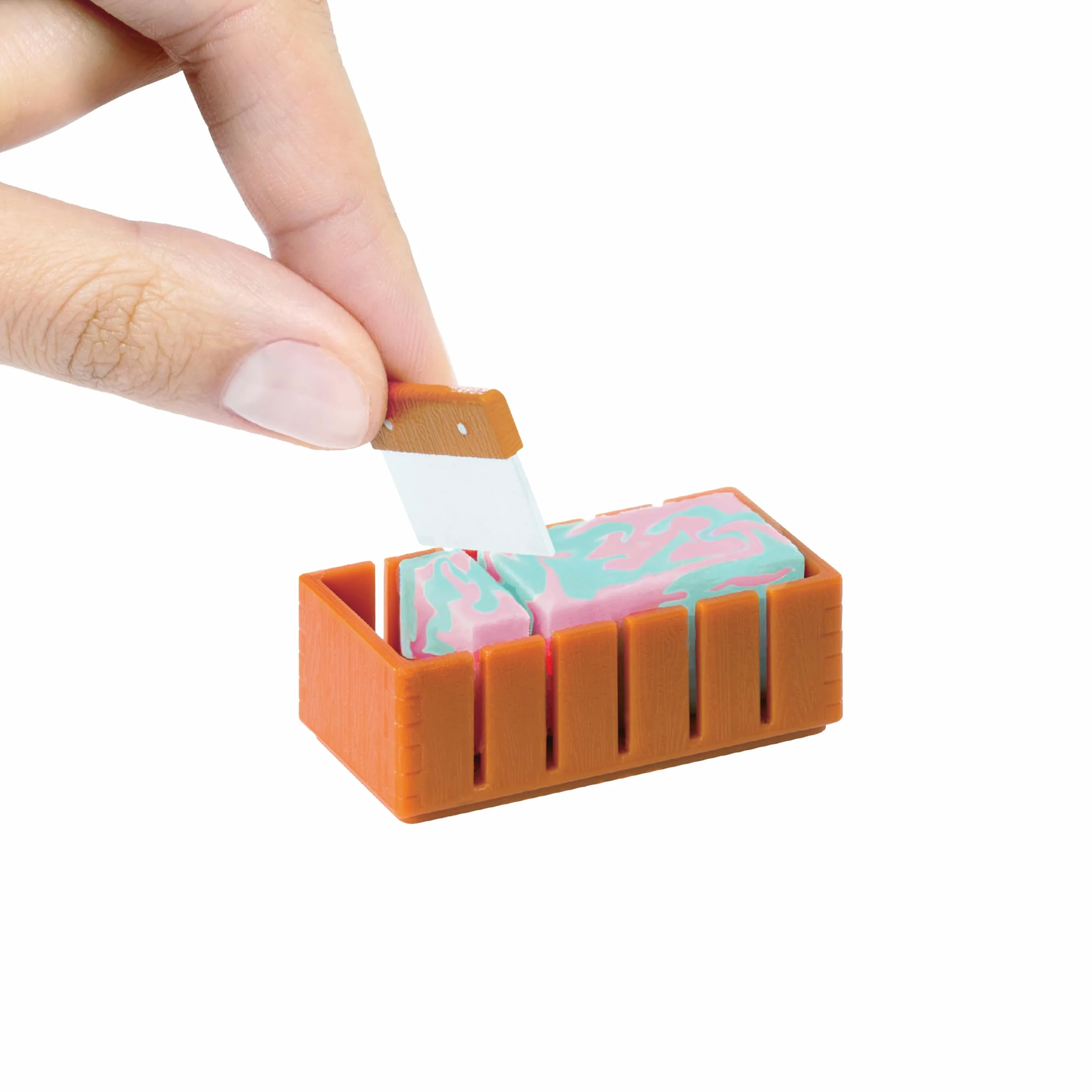 MGA's Miniverse Make It Mini Spa Series 1 - Mini Przedmioty Kolekcjonerskie w Zaślepionych Opakowaniach - DIY Spa dla Majsterkowiczów - NIEJADALNE - dla Nastolatków, Dorosłych, Kolekcjonerów i Dzieci