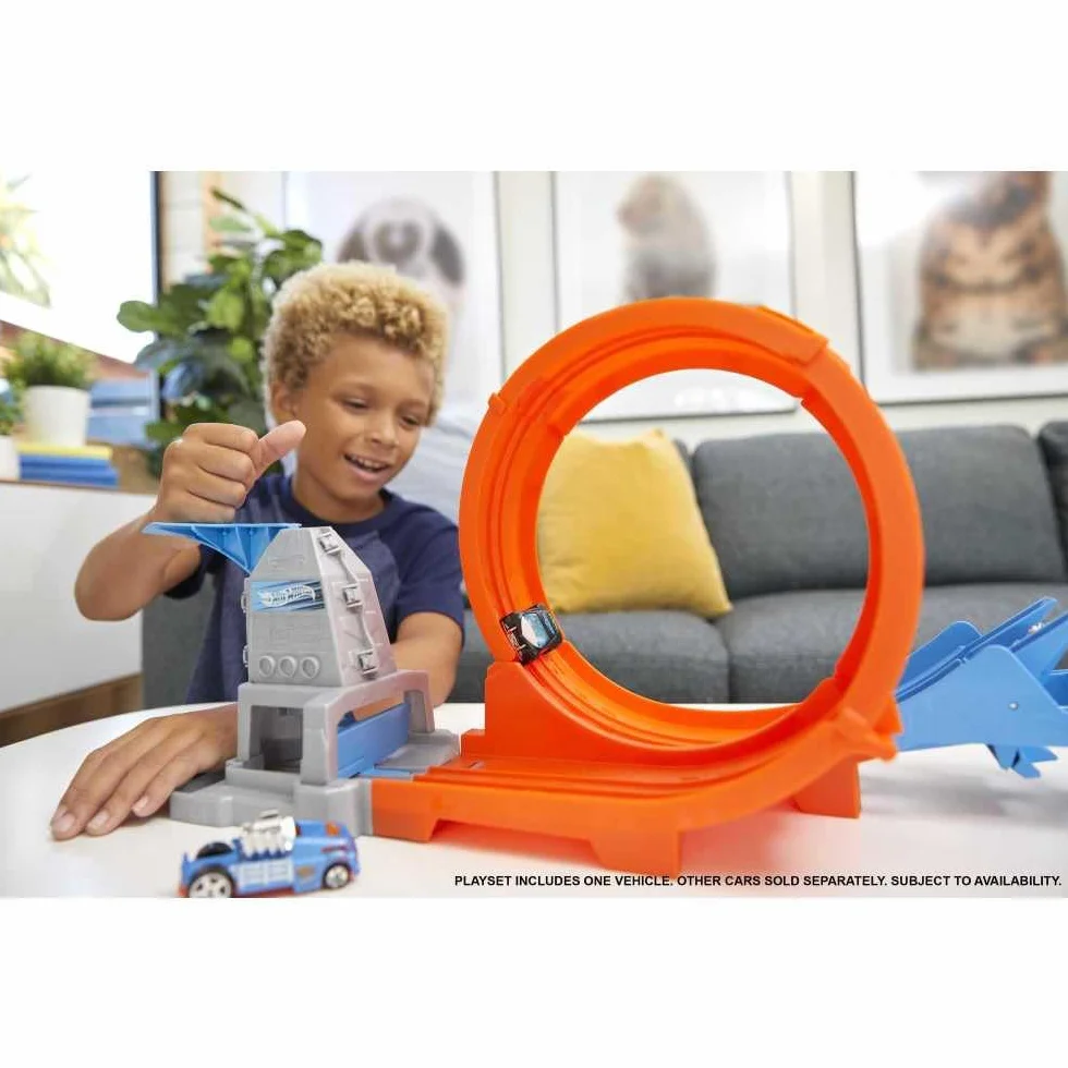 Hot Wheels Gtv13 - Loop Stunt Champion Track Set Z 1 pojazdem Hot Wheels W Skali 1:64, Zabawkowy Tor Wyścigowy dla Dzieci od 4 Lat