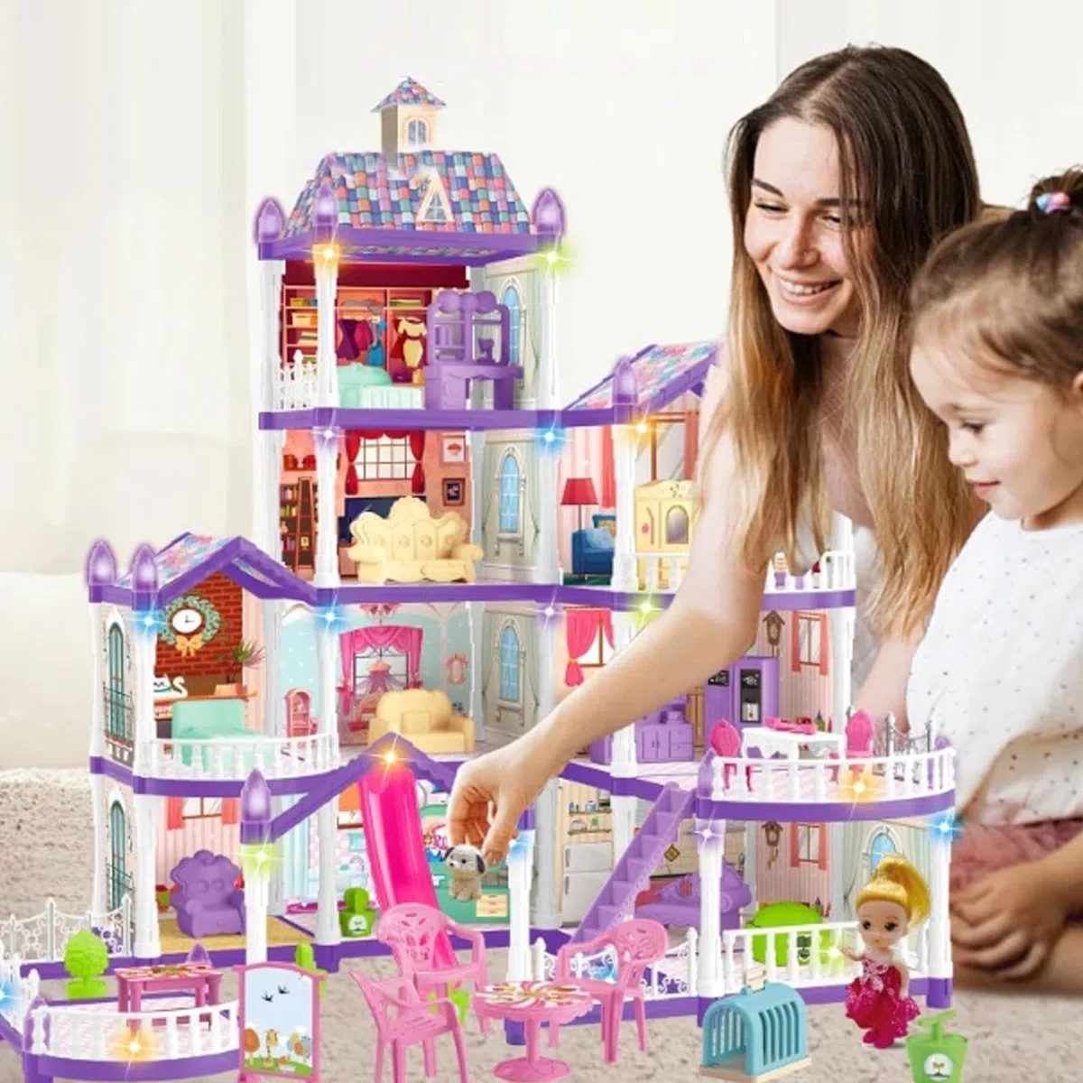 Domek dla Lalek 4-piętrowa miniaturowa willa z 13 pokojami do montażu | 3 Księżniczki, 2 Szczeniaki, Meble i Akcesoria Zestaw Domku do Zabawy Dla Dziewczynek 4-6 Lat Do Zabawy w Role