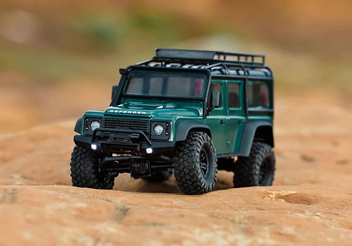 Traxxas TRX-4m LR Defender 4x4 Brushed 1:18 Auto RC Electric Crawler Napęd na 4 koła (4WD) gotowy do pracy (RTR)