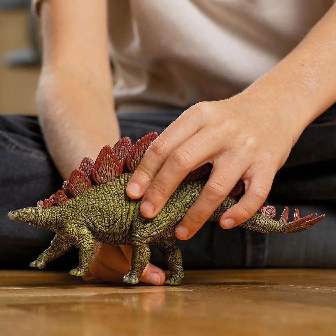 schleich DINOSAURS | Stegozaur 15040 | Szczegółowa figurka dinozaura | Dinozaur do kolekcjonowania | Prezent dla dziewczynek i chłopców | Od 3 lat | 5 × 20 × 10 cm