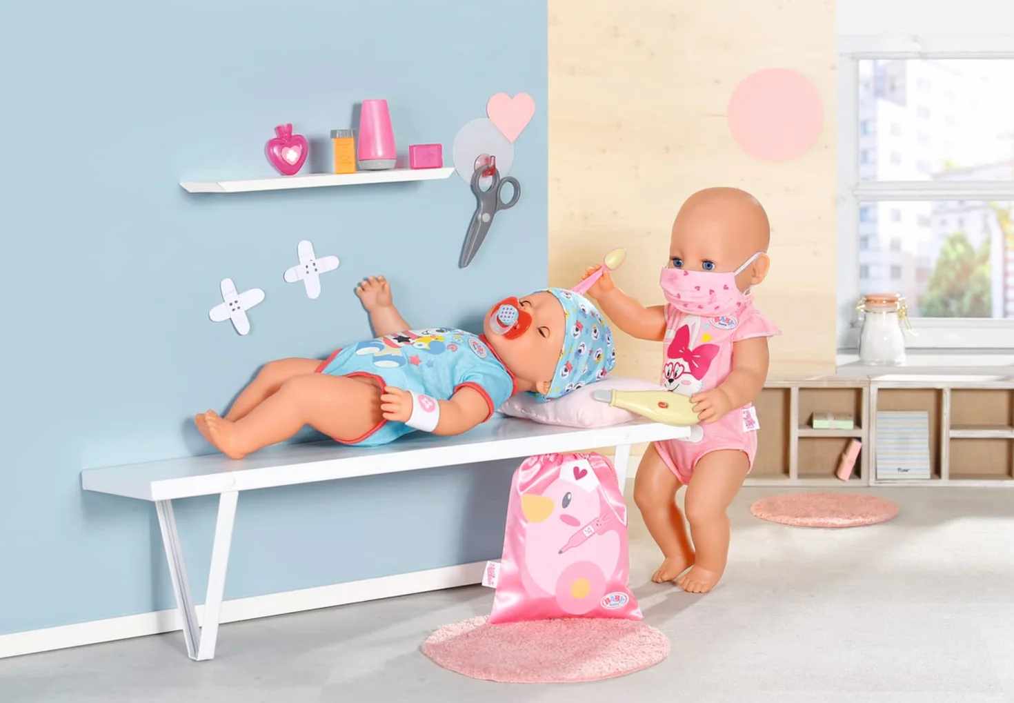 Baby Born Apteczka pierwszej pomocy 834091 - Akcesoria dla lalek Baby Born - Zawiera 9 akcesoriów i etui - Wiek: 3+ lat
