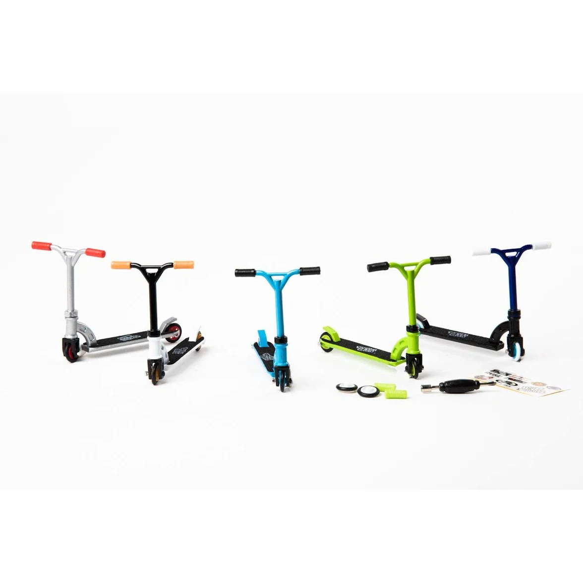 Grip & Tricks - Finger Scooter - Skate - Opakowanie 1 - Wymiary: 22 X 13,5 X 2 cm
