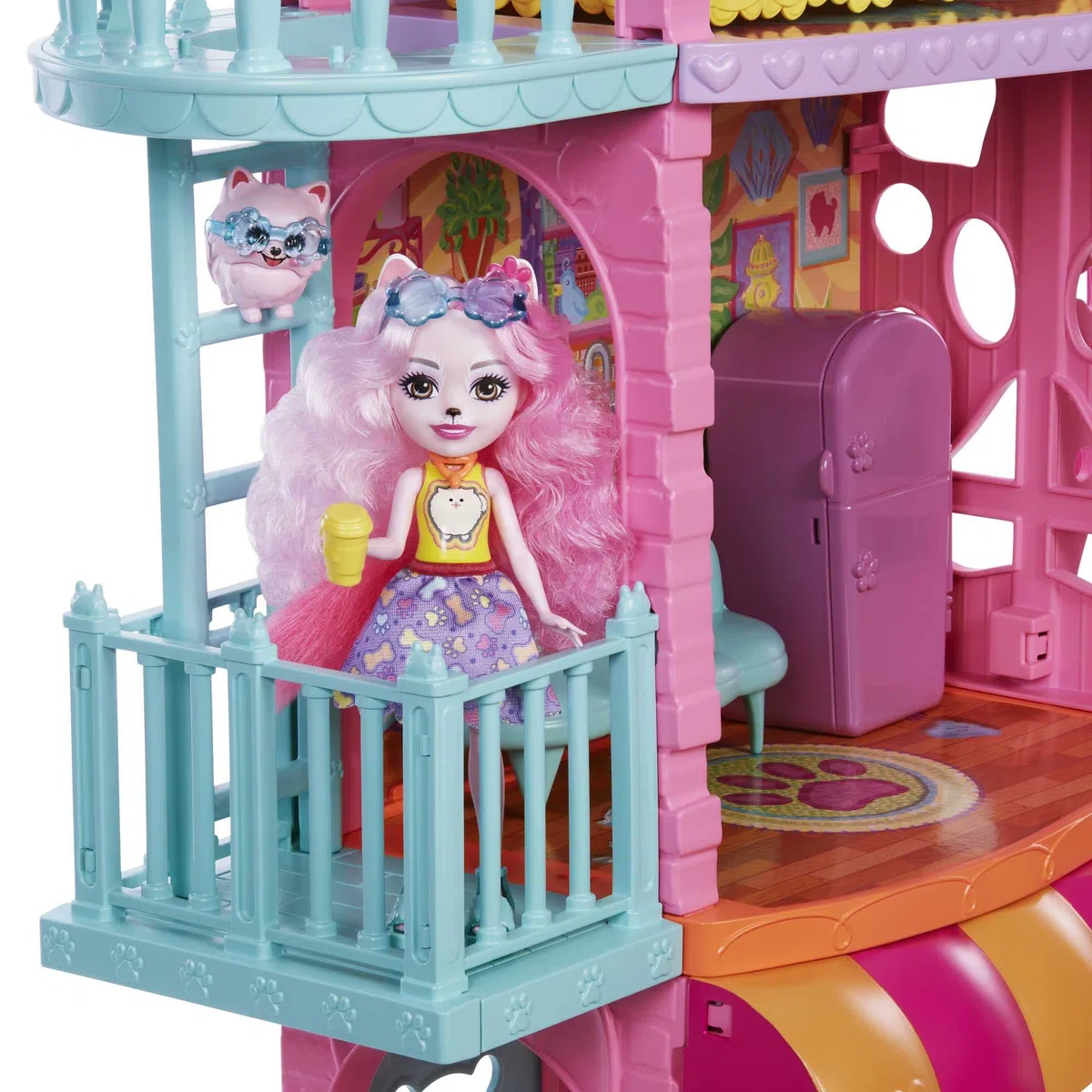 Enchantimals City Tails Apartament Palmer Pomeranian i Pommy Domek dla lalek 3 piętra z figurą, piesek, meble i akcesoria, zabawka na prezent +4 lata (Mattel HHC18)
